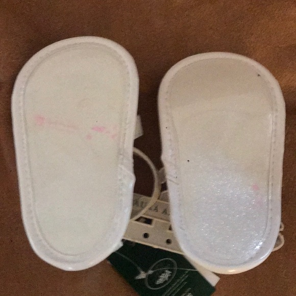 White Baby shoes - Picture 4 of 4